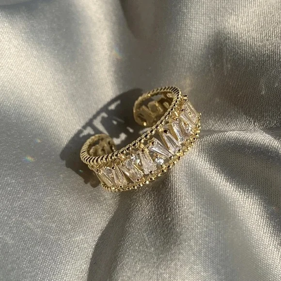 NWOT 18k gold plated ring - Picture 2 of 5